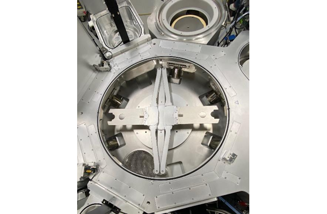 Транспортный модуль и робот